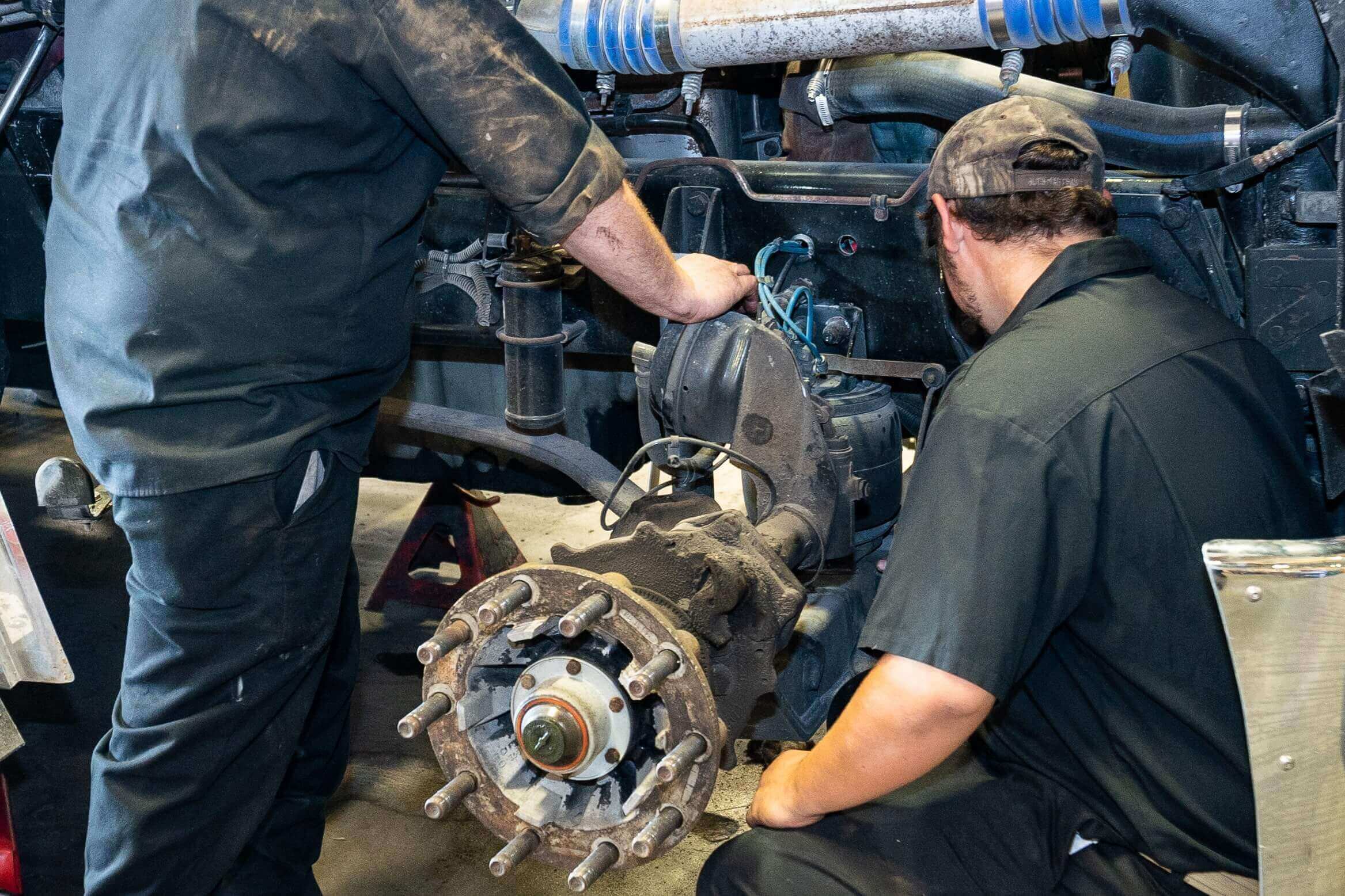 Options for Completing Diesel Mechanic Training Program While Working